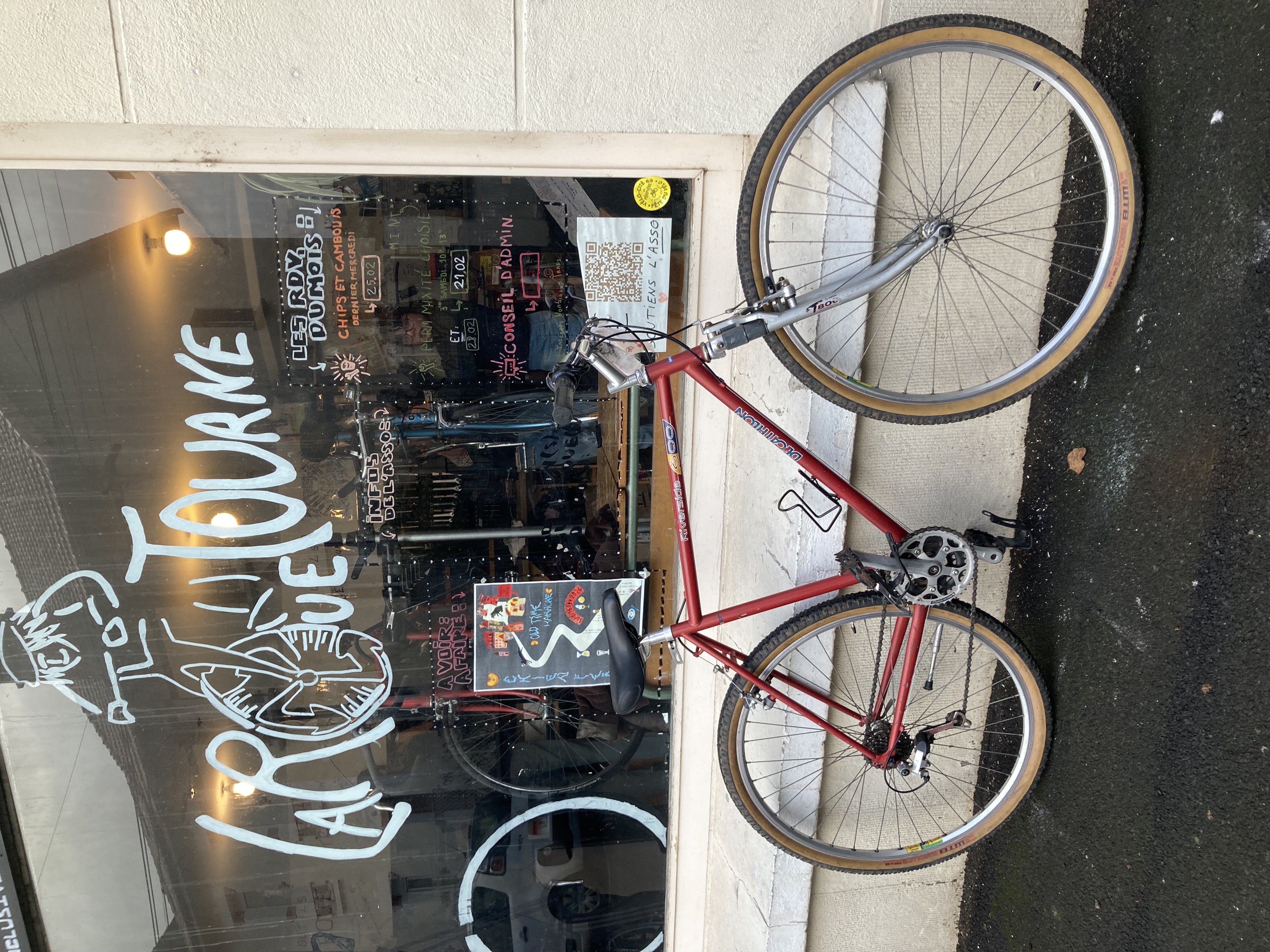 Décathlon Riverside 600