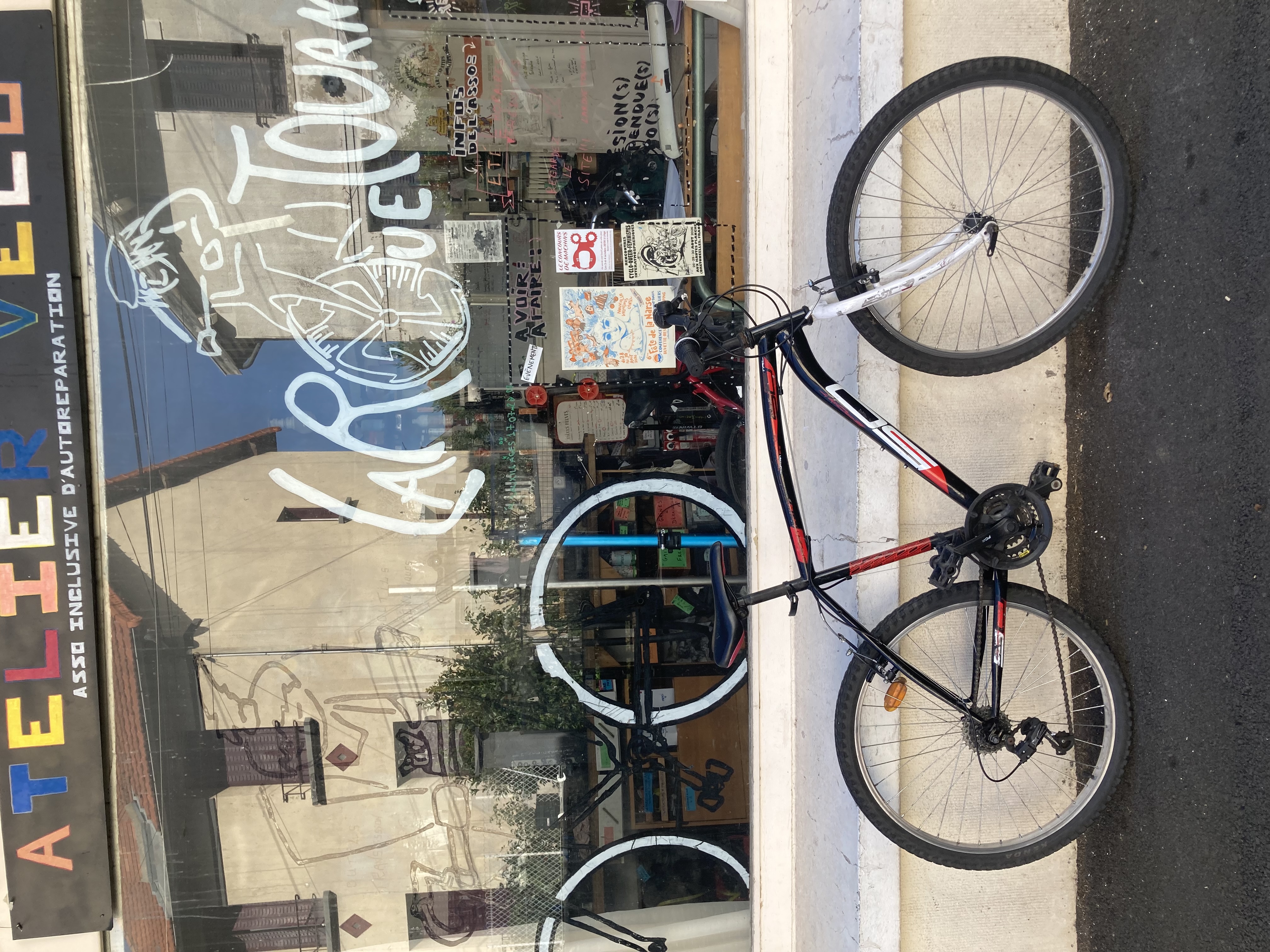 Sport Hi-Teck Mountain Bike